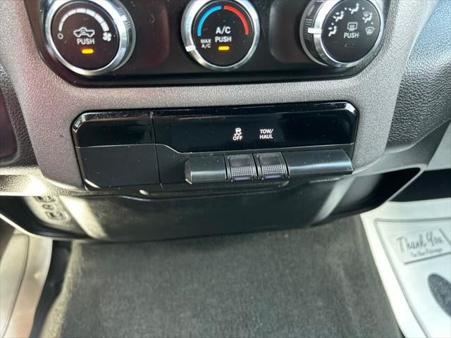 2024 RAM 1500 Tradesman Crew Cab 4x4 5'7' Box