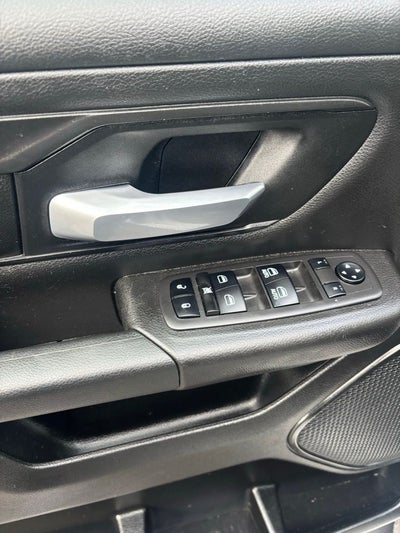 2024 RAM 1500 Tradesman Crew Cab 4x4 5'7' Box