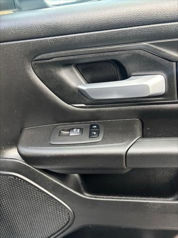 2024 RAM 1500 Tradesman Crew Cab 4x4 5'7' Box