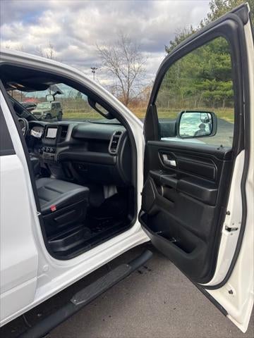 2024 RAM 1500 Tradesman Crew Cab 4x4 5'7' Box