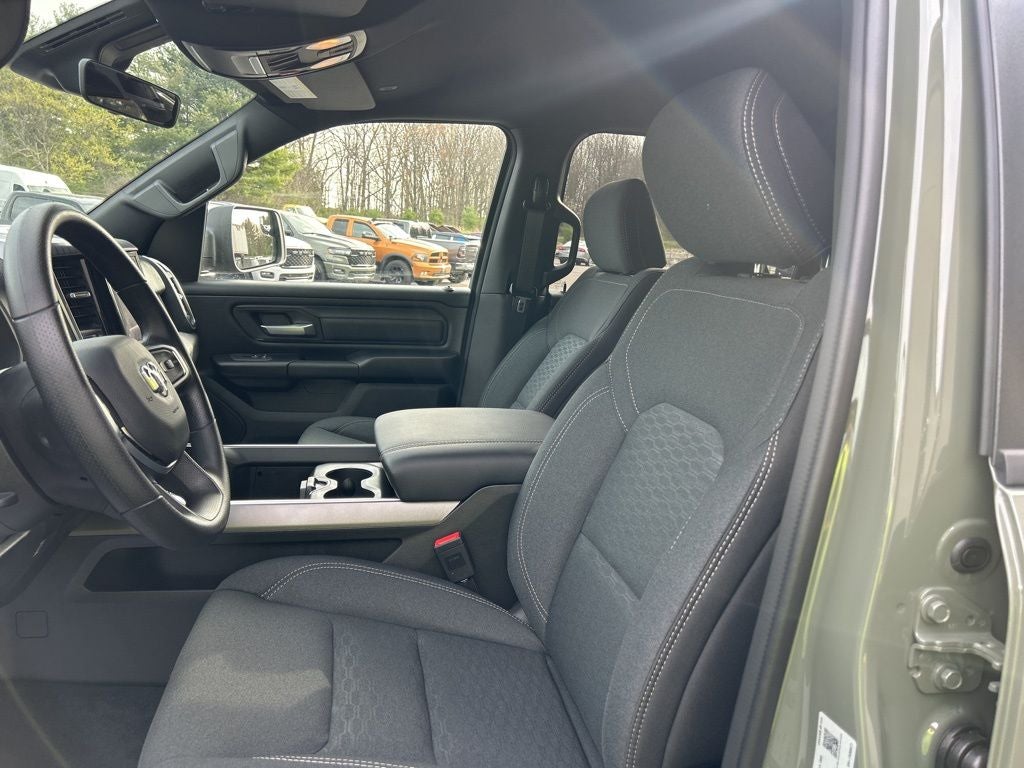 2026 RAM Ram 1500 RAM 1500 EXPRESS CREW CAB 4X4 5'7' BOX