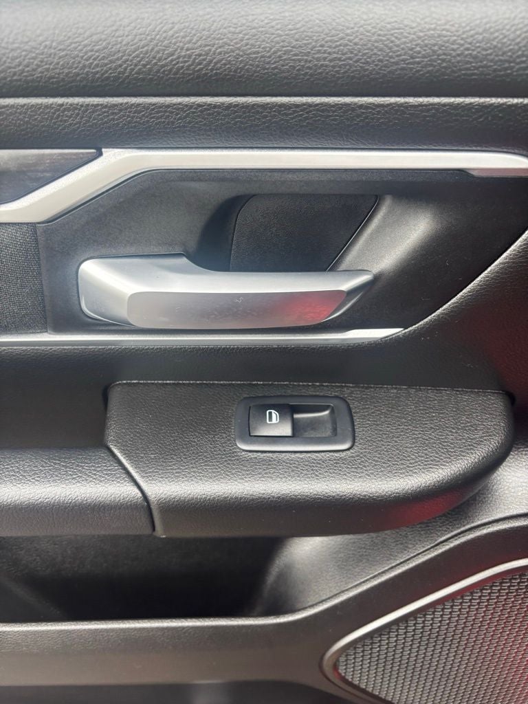 2022 RAM 1500 Big Horn Crew Cab 4x4 6'4' Box