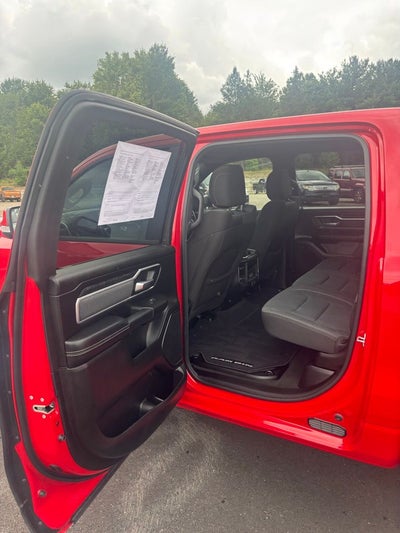 2022 RAM 1500 Big Horn Crew Cab 4x4 6'4' Box