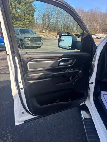 2022 RAM 1500 Big Horn Crew Cab 4x4 6'4' Box