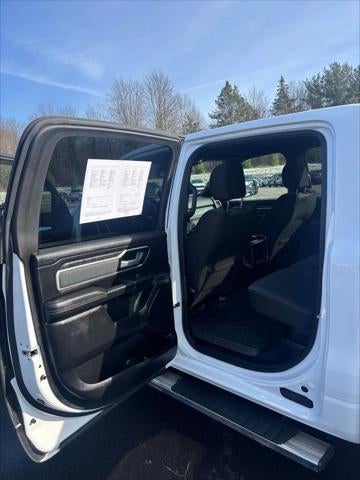 2022 RAM 1500 Big Horn Crew Cab 4x4 6'4' Box