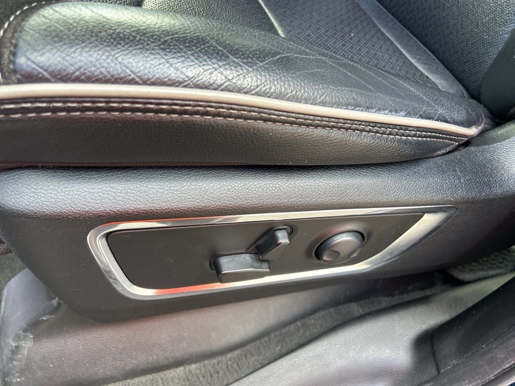 2024 RAM 1500 Laramie Crew Cab 4x4 5'7' Box