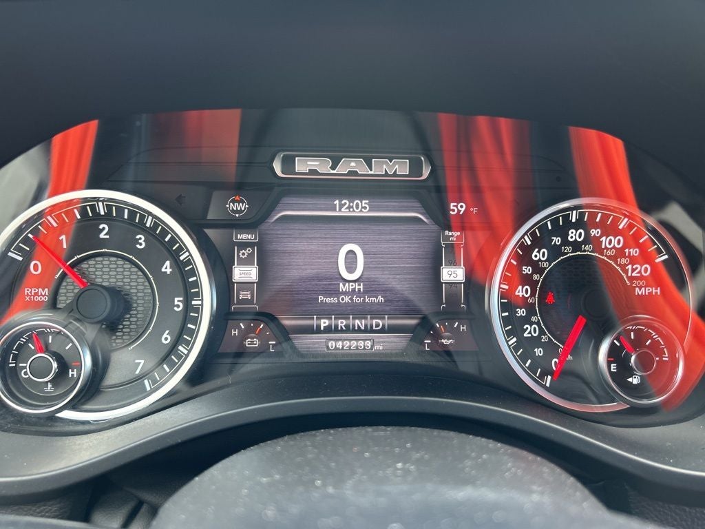 2024 RAM 1500 Laramie Crew Cab 4x4 5'7' Box