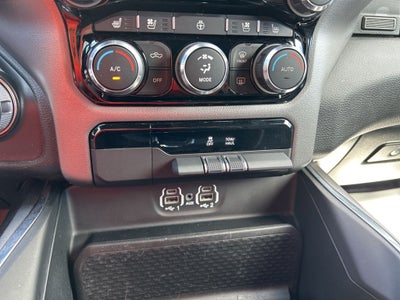 2024 RAM 1500 Laramie Crew Cab 4x4 5'7' Box