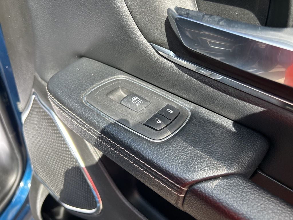 2024 RAM 1500 Laramie Crew Cab 4x4 5'7' Box