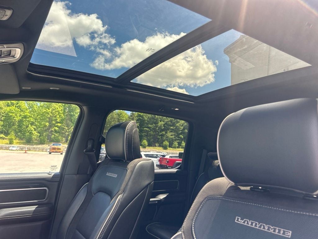 2022 RAM 1500 Laramie Crew Cab 4x4 5'7' Box