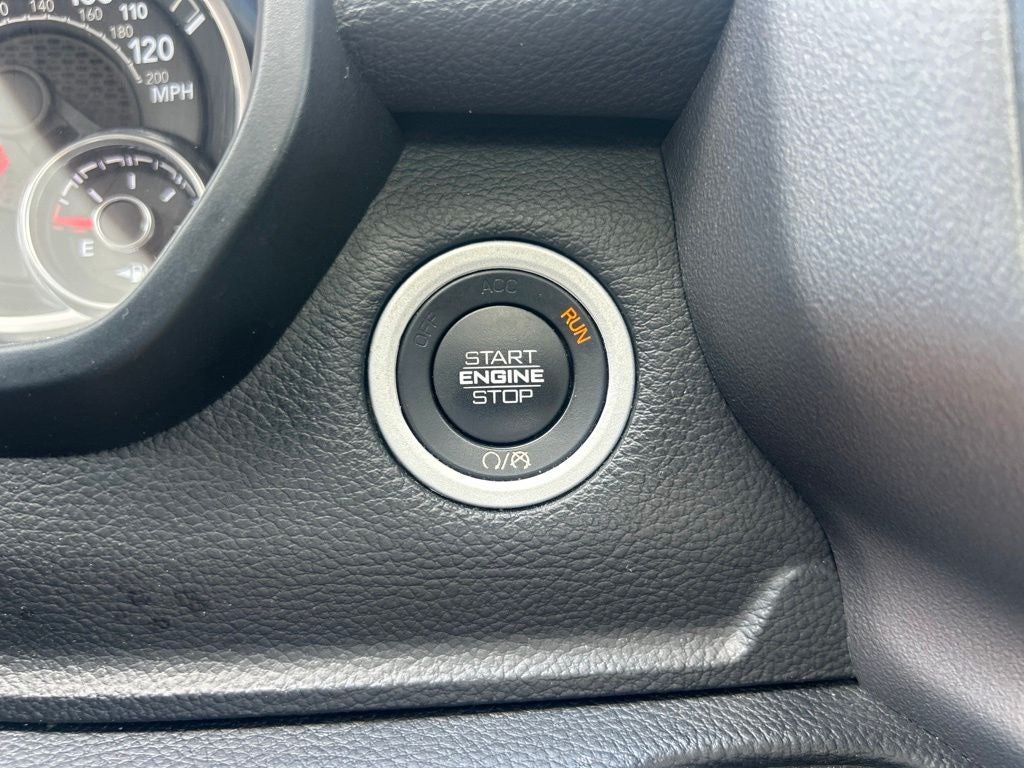 2022 RAM 1500 Laramie Crew Cab 4x4 5'7' Box