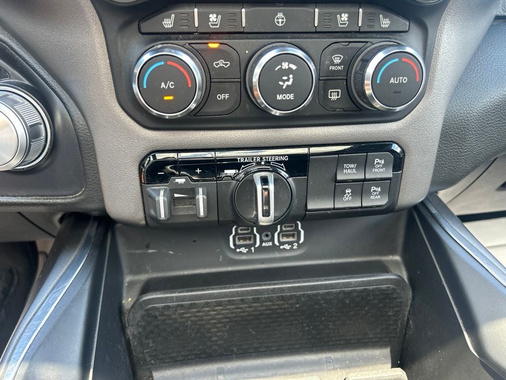 2022 RAM 1500 Laramie Crew Cab 4x4 5'7' Box