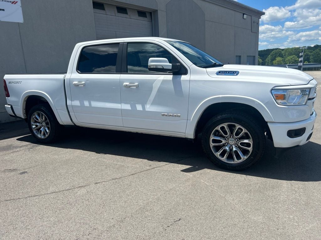 2022 RAM 1500 Laramie Crew Cab 4x4 5'7' Box