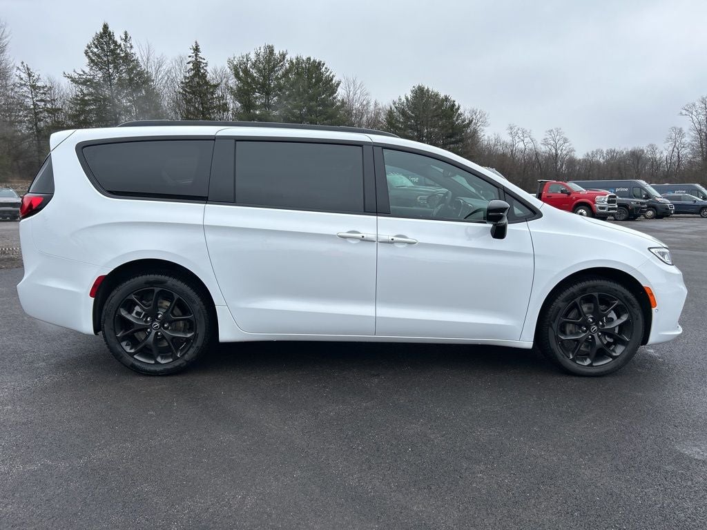 2026 Chrysler Pacifica PACIFICA SELECT AWD