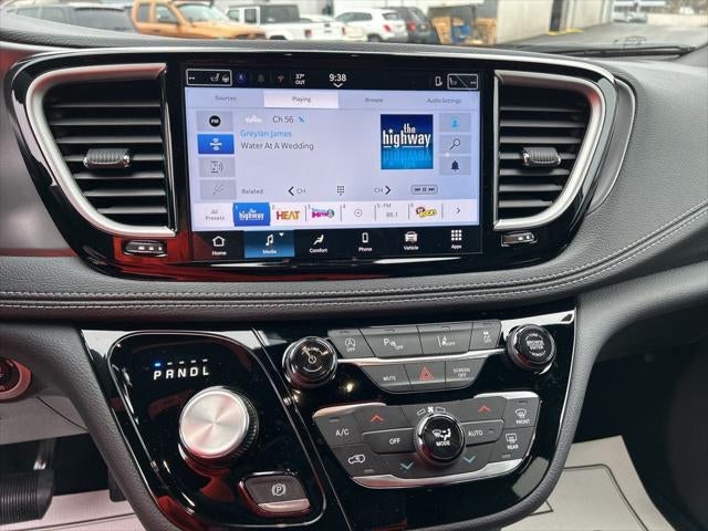 2026 Chrysler Pacifica PACIFICA SELECT AWD