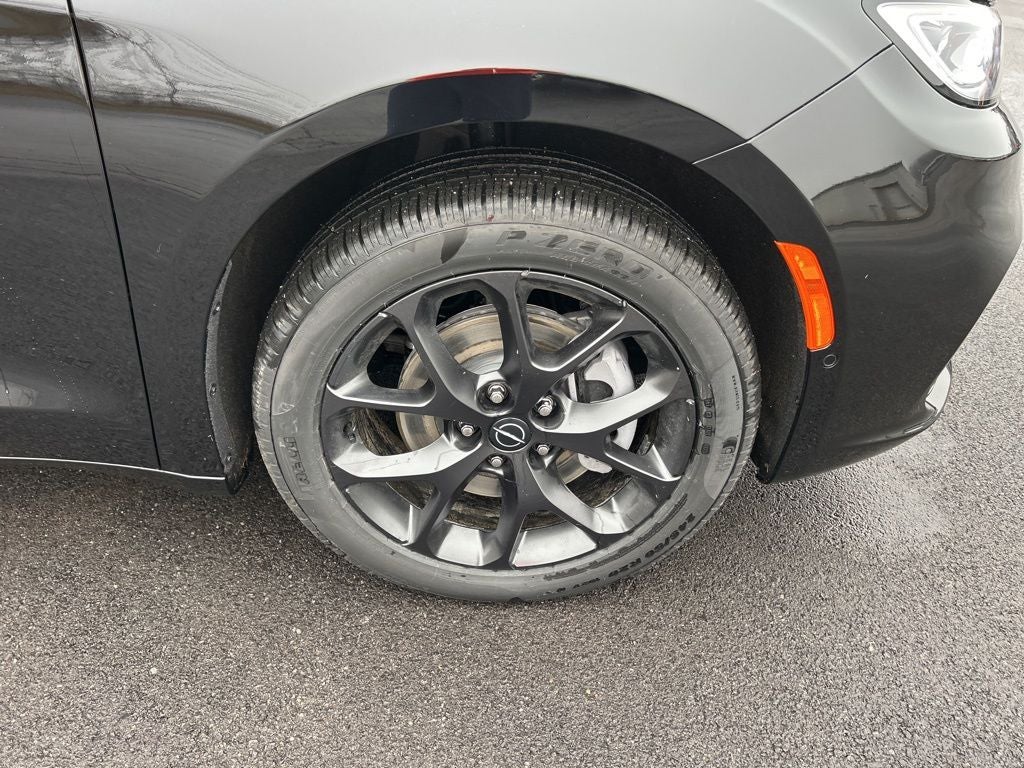 2026 Chrysler Pacifica PACIFICA SELECT AWD