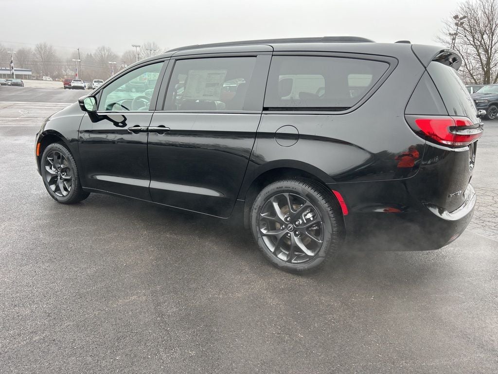 2026 Chrysler Pacifica PACIFICA SELECT AWD