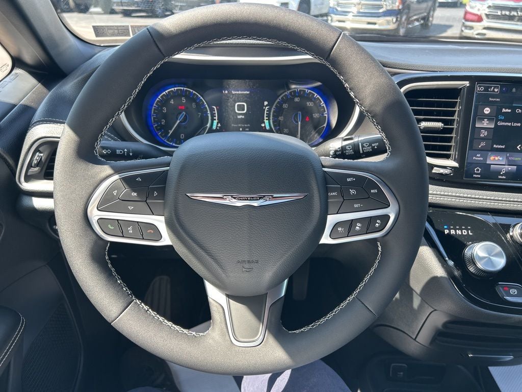 2026 Chrysler Pacifica PACIFICA SELECT AWD