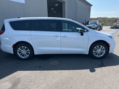 2026 Chrysler Pacifica PACIFICA SELECT AWD