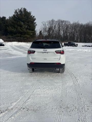 2026 Jeep Compass COMPASS LIMITED 4X4