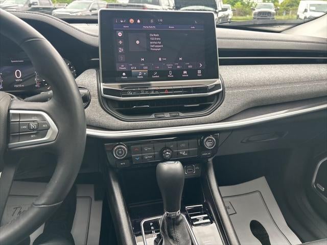 2022 Jeep Compass Latitude Lux 4x4