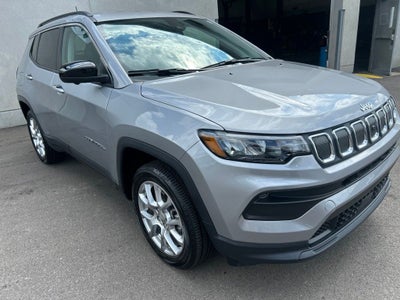 2022 Jeep Compass Latitude Lux 4x4
