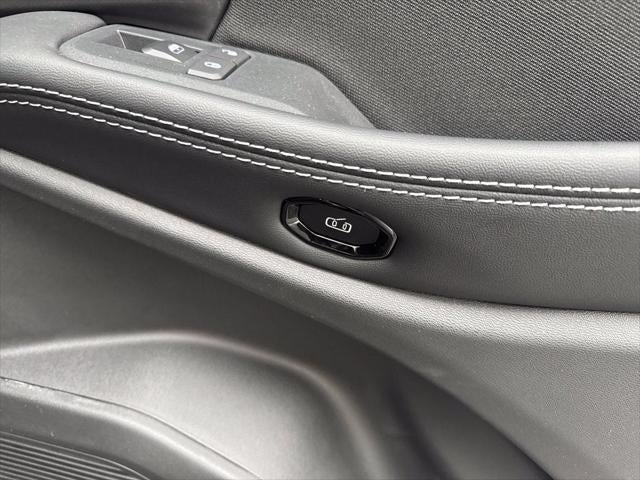 2027 Jeep Cherokee CHEROKEE LAREDO 4X4