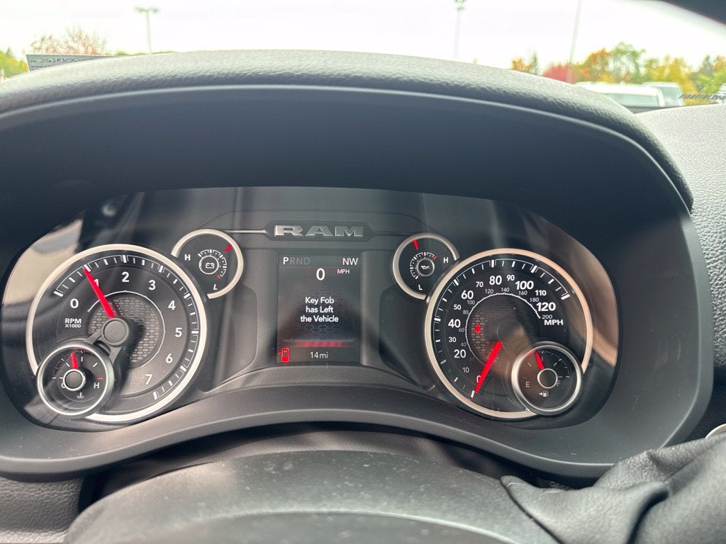 2027 RAM Ram 3500 RAM 3500 TRADESMAN CREW CAB 4X4 6'4' BOX