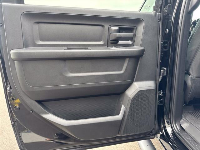 2027 RAM Ram 3500 RAM 3500 TRADESMAN CREW CAB 4X4 6'4' BOX