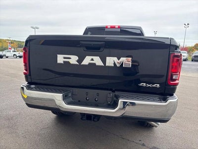 2027 RAM Ram 3500 RAM 3500 TRADESMAN CREW CAB 4X4 6'4' BOX