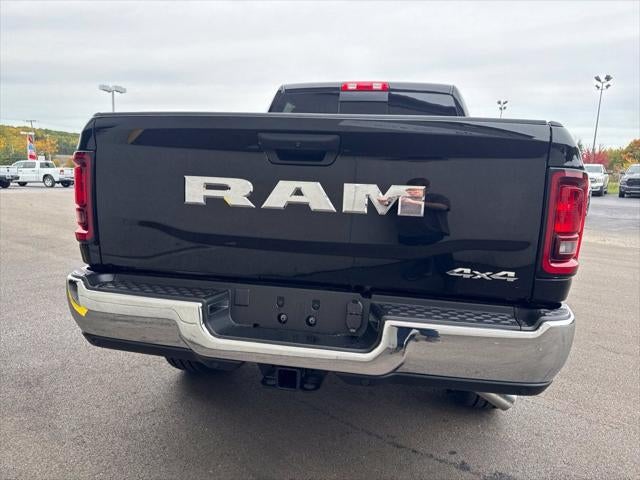2027 RAM Ram 3500 RAM 3500 TRADESMAN CREW CAB 4X4 6'4' BOX