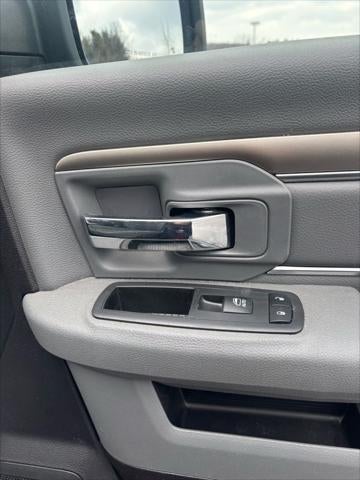 2018 RAM 1500 Big Horn Crew Cab 4x4 5'7' Box