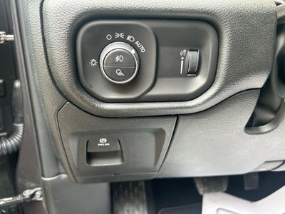 2026 RAM Ram 1500 RAM 1500 EXPRESS CREW CAB 4X4 5'7' BOX