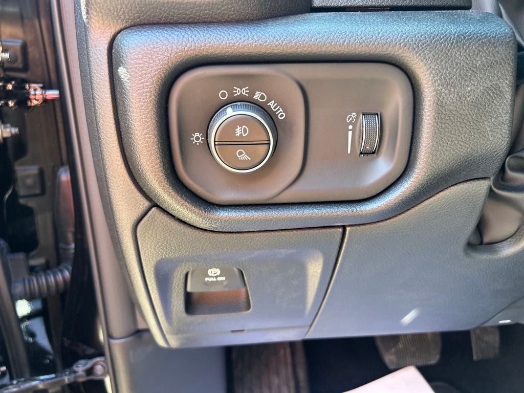 2026 RAM Ram 1500 RAM 1500 EXPRESS CREW CAB 4X4 5'7' BOX