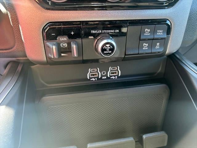 2026 RAM Ram 1500 RAM 1500 EXPRESS CREW CAB 4X4 5'7' BOX