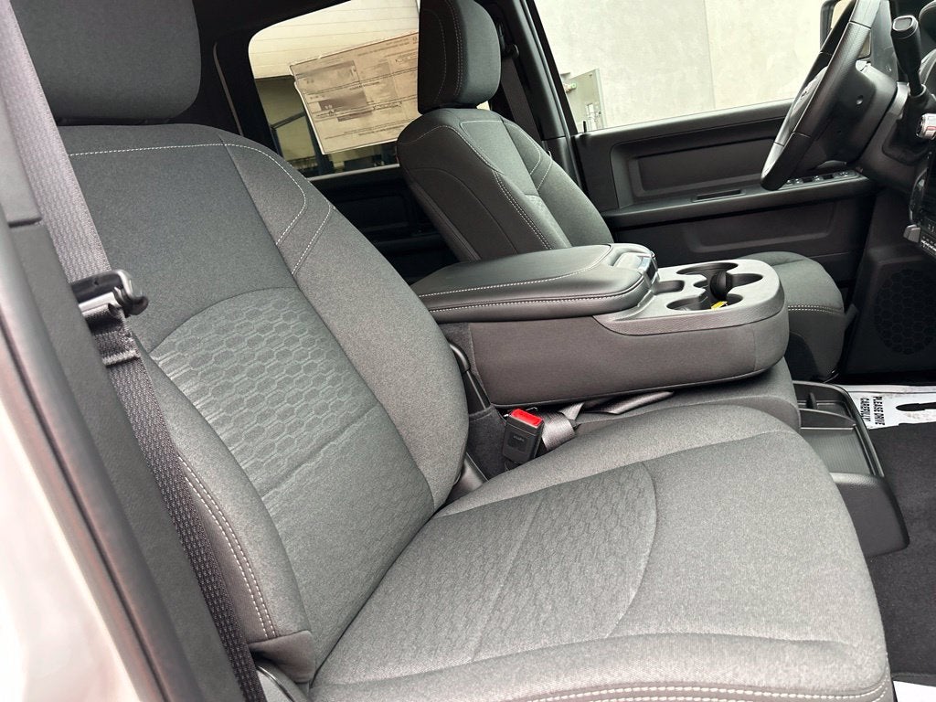 2027 RAM Ram 2500 RAM 2500 TRADESMAN CREW CAB 4X4 8' BOX