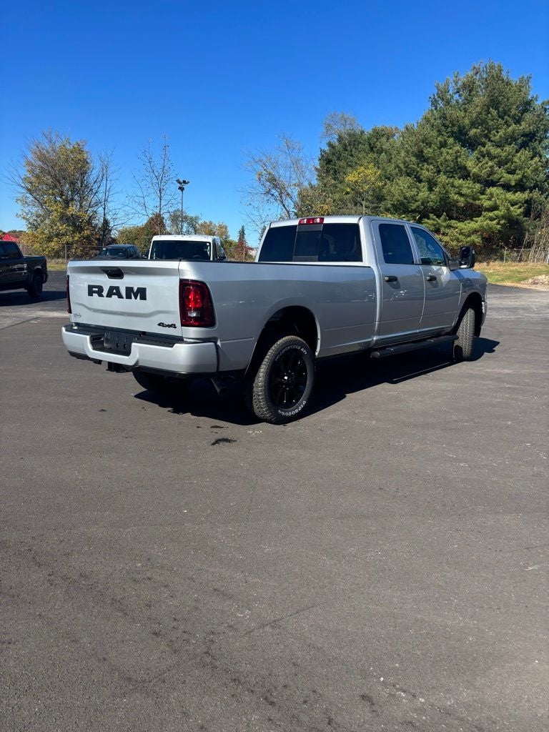 2026 RAM Ram 2500 RAM 2500 BLACK EXPRESS CREW CAB 4X4 8' BOX