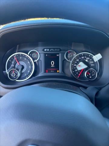 2026 RAM Ram 2500 RAM 2500 BLACK EXPRESS CREW CAB 4X4 8' BOX