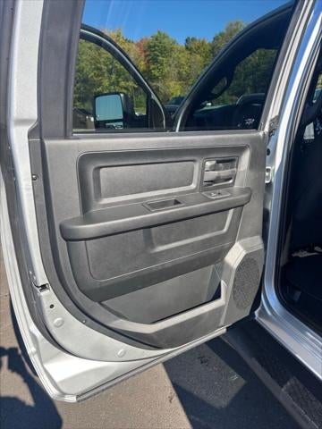 2026 RAM Ram 2500 RAM 2500 BLACK EXPRESS CREW CAB 4X4 8' BOX