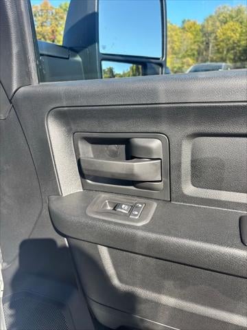 2026 RAM Ram 2500 RAM 2500 BLACK EXPRESS CREW CAB 4X4 8' BOX