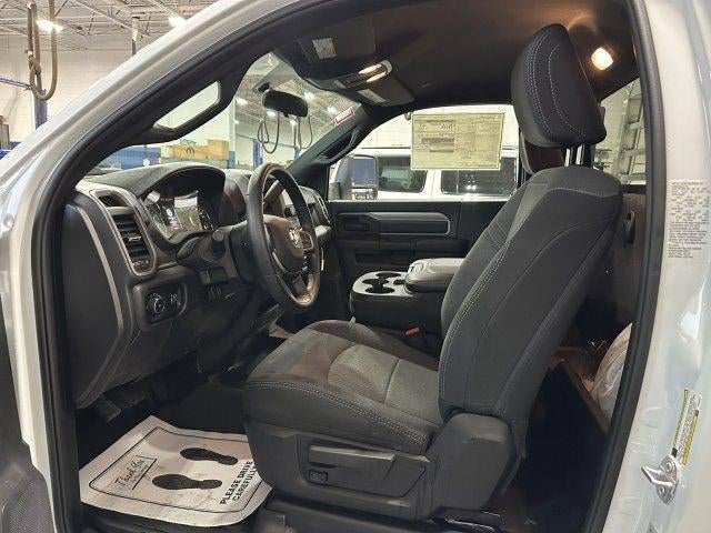 2024 RAM Ram 3500 Chassis Cab RAM 3500 TRADESMAN CHASSIS REGULAR CAB 4X4 60' CA