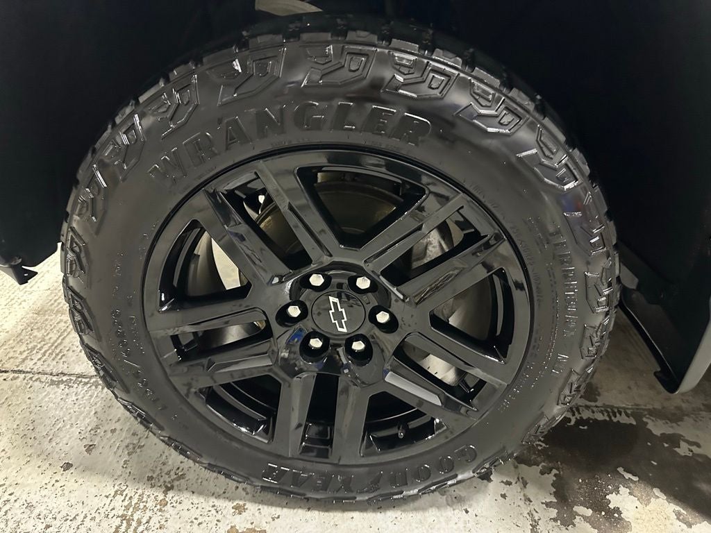 2023 Chevrolet Silverado 1500 4WD Crew Cab Short Bed Custom Trail Boss