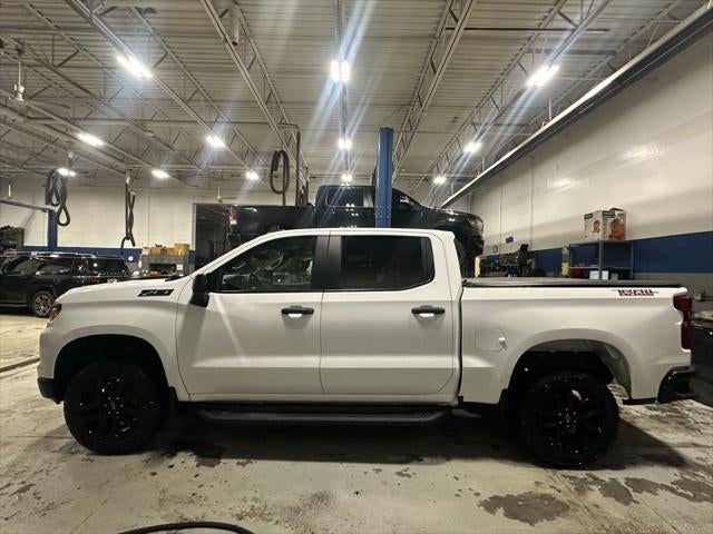 2023 Chevrolet Silverado 1500 4WD Crew Cab Short Bed Custom Trail Boss