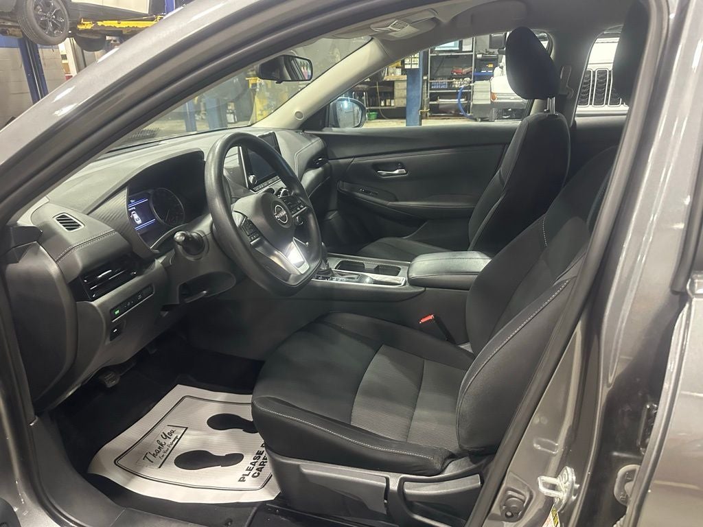 2024 Nissan Sentra SV Xtronic CVT