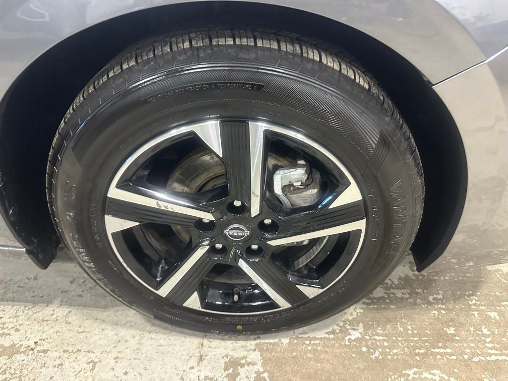 2024 Nissan Sentra SV Xtronic CVT