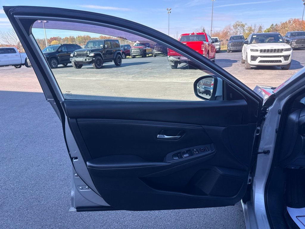 2021 Nissan Sentra SV Xtronic CVT