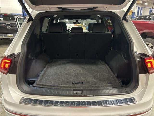 2022 Volkswagen Tiguan 2.0T SEL R-Line