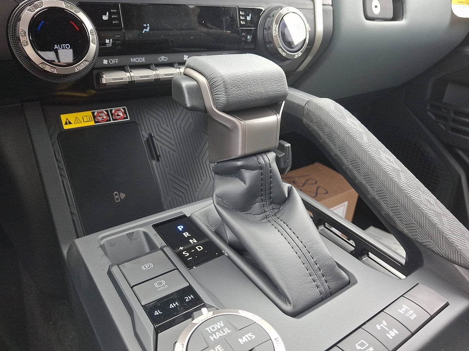 2026 Toyota Tacoma i-FORCE MAX Tacoma Trailhunter