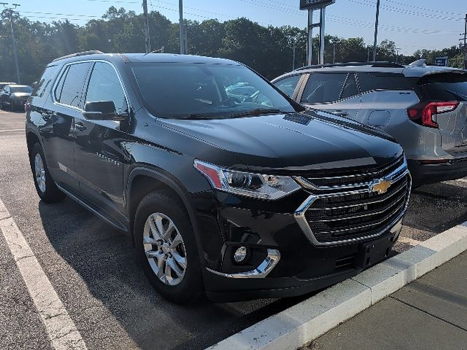 2020 Chevrolet Traverse LT Cloth