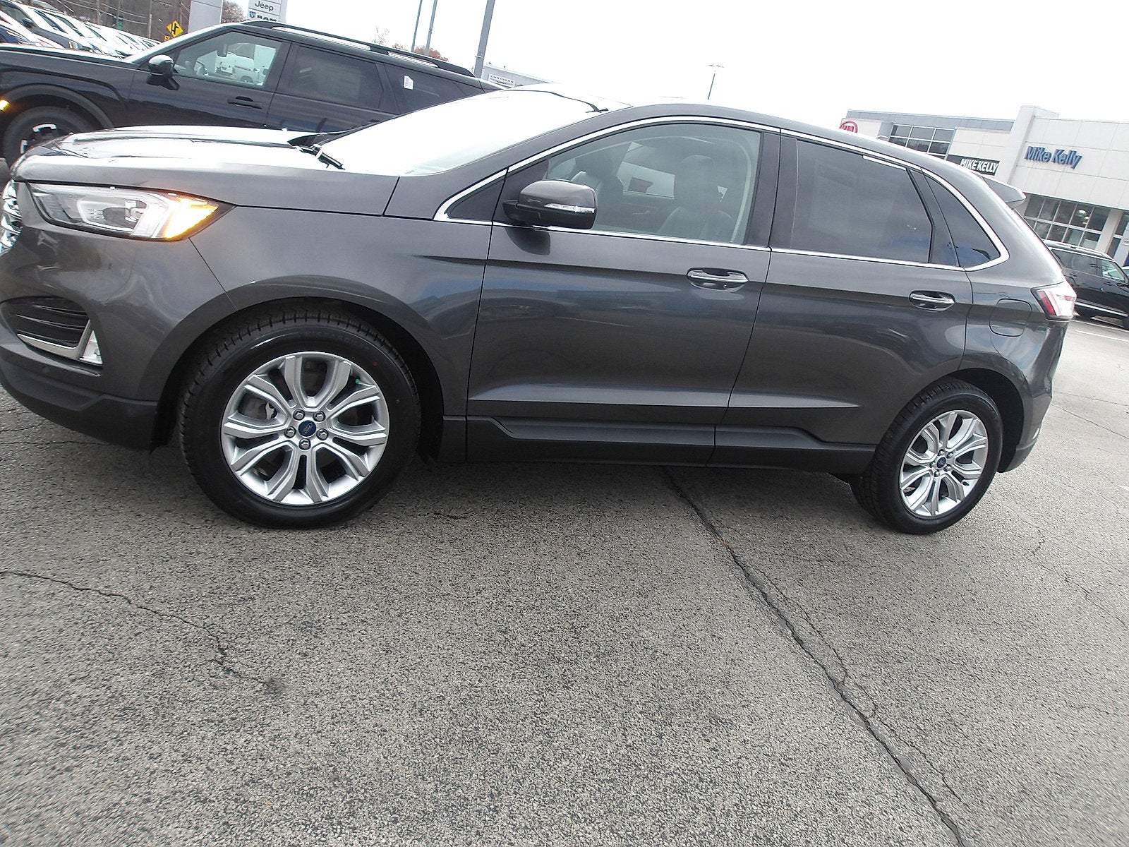 2020 Ford Edge Titanium